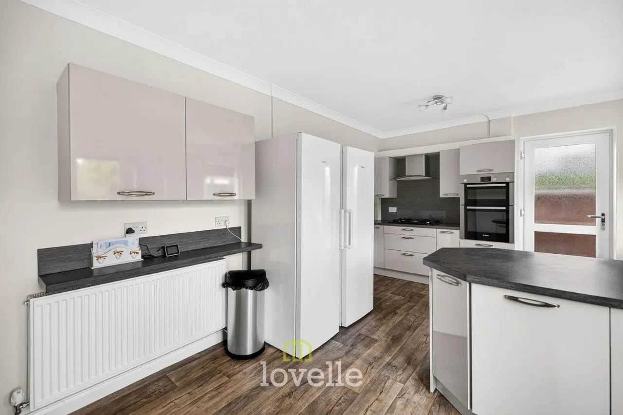 Carlton Road, Healing, DN41, photo 8