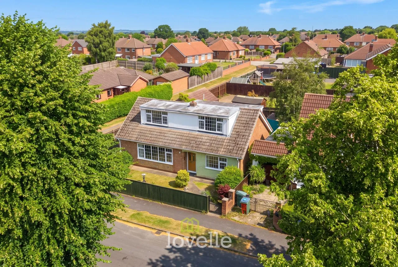 Carlton Road, Healing, DN41, photo 25