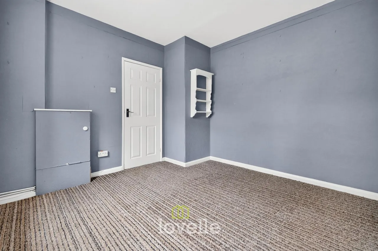 Carlton Road, Healing, DN41, photo 18