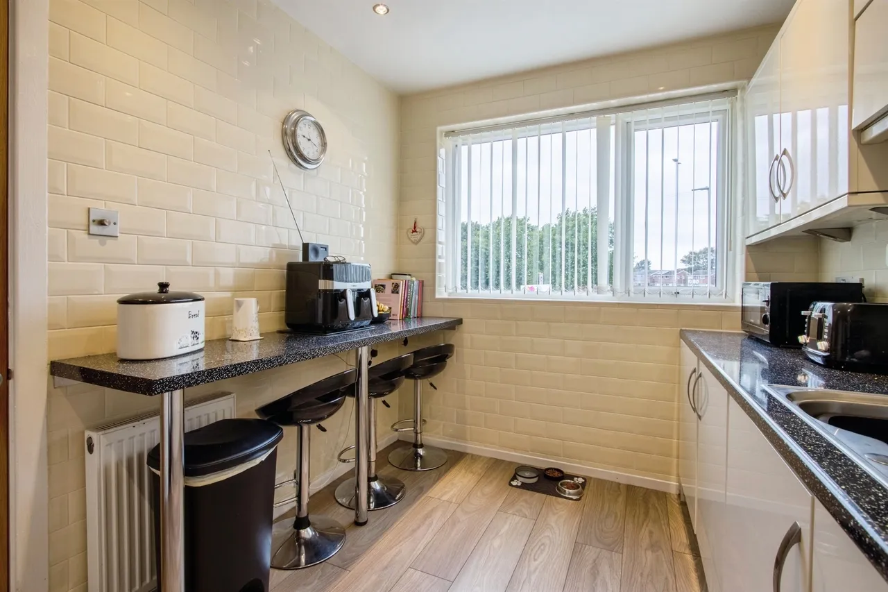 York Road, Leeds, LS14, photo 4
