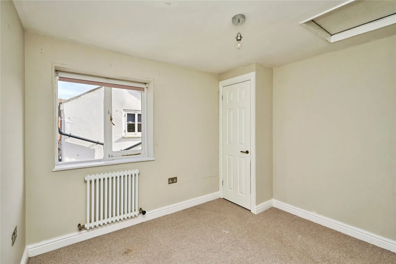 Castle Road, Newport, PO30, photo 9