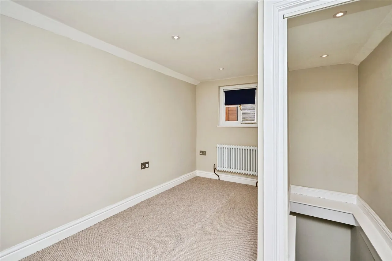 Castle Road, Newport, PO30, photo 7