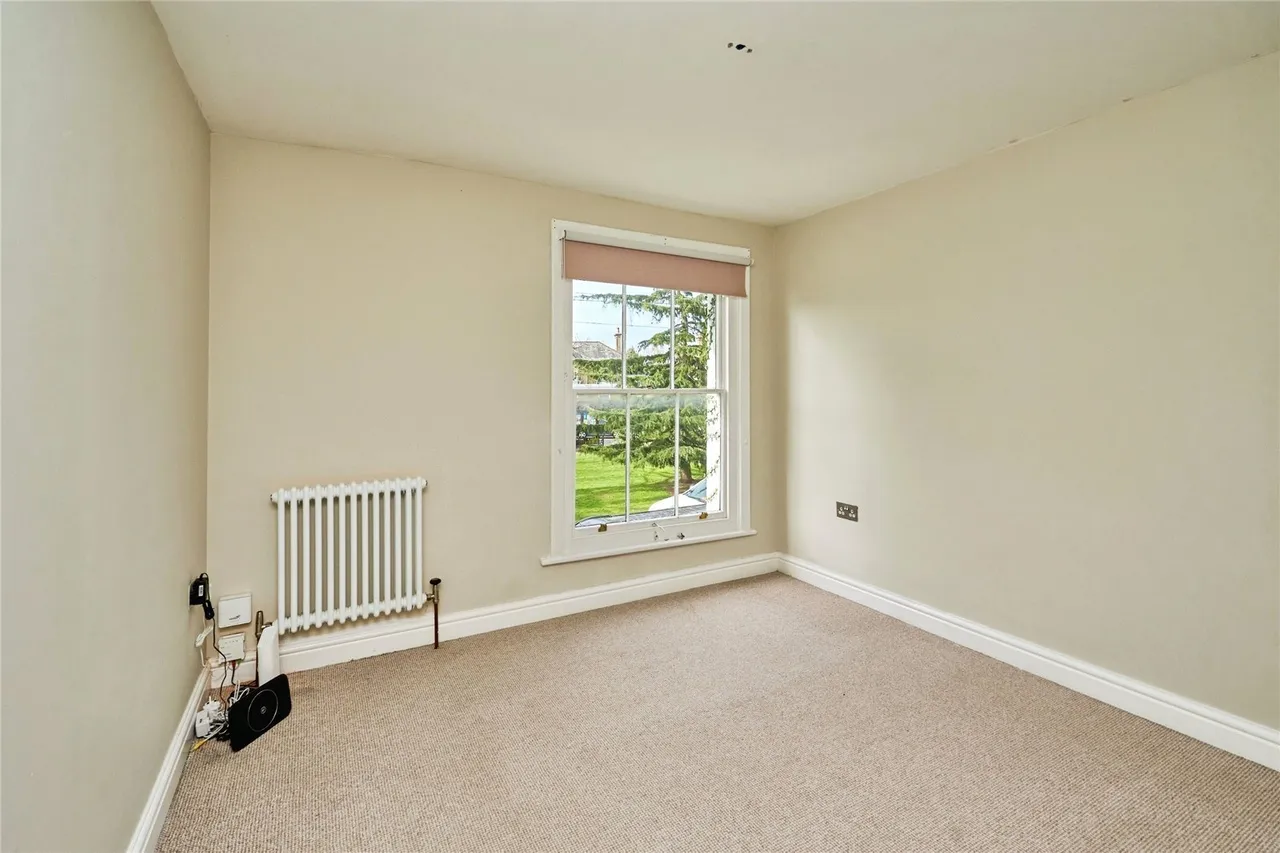 Castle Road, Newport, PO30, photo 8
