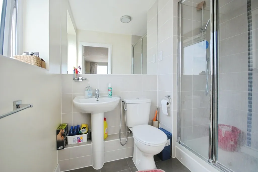 Upton Road, Watford, photo 12
