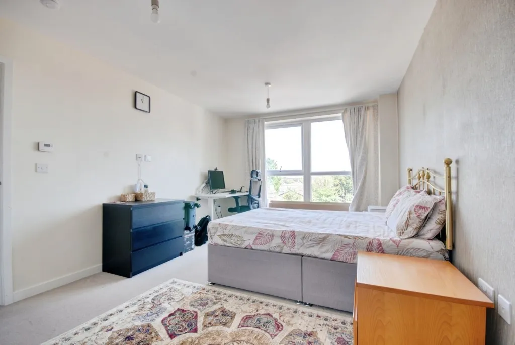 Upton Road, Watford, photo 5