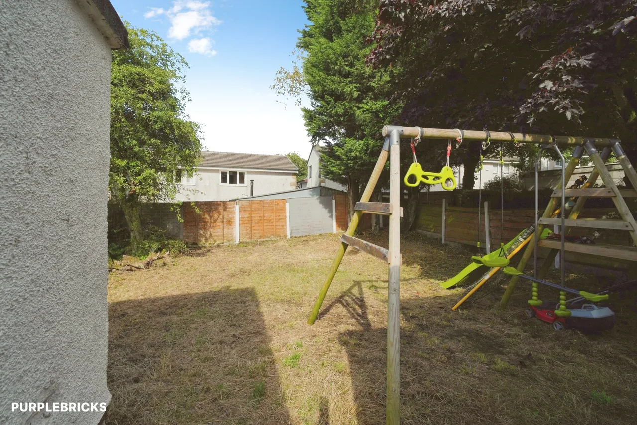 Rosendale Crescent, Bacup, OL13, photo 17