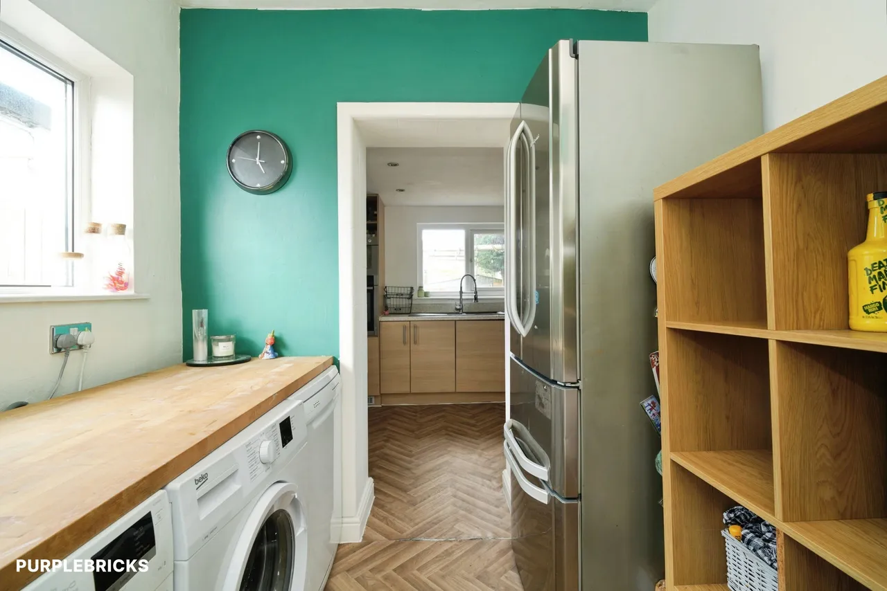 Rosendale Crescent, Bacup, OL13, photo 5