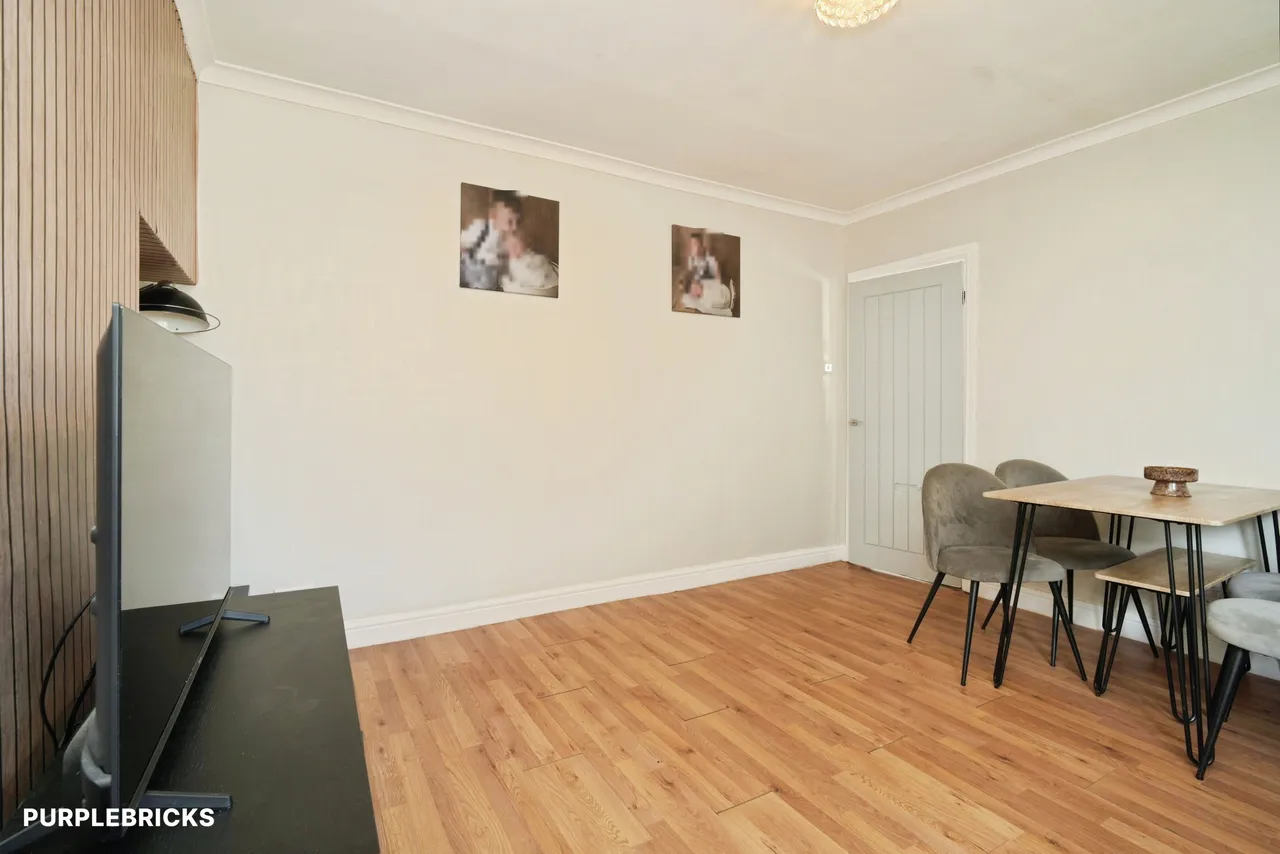 Rosendale Crescent, Bacup, OL13, photo 11