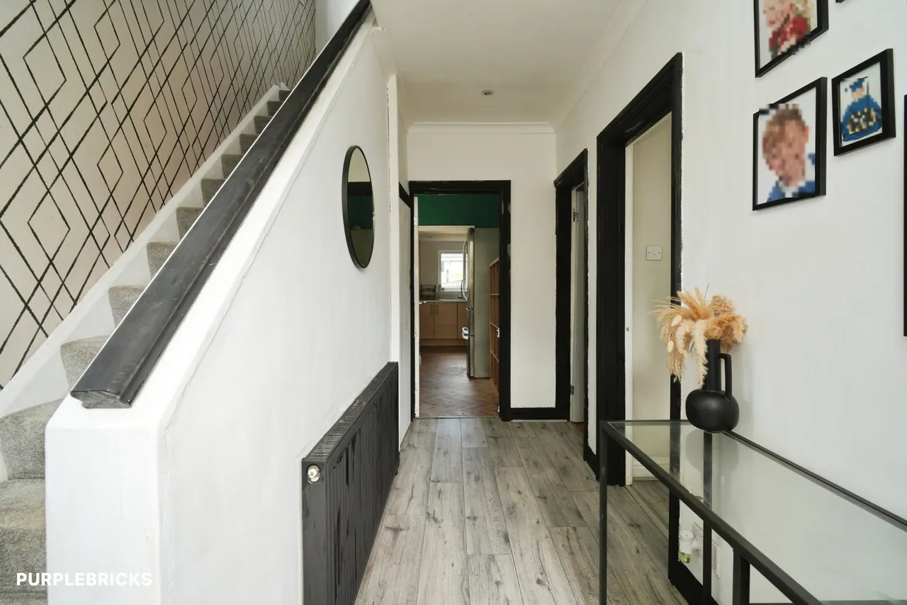 Rosendale Crescent, Bacup, OL13, photo 2