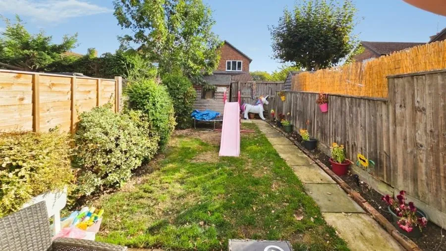 Maxey Close, Shaw, SN5, photo 10