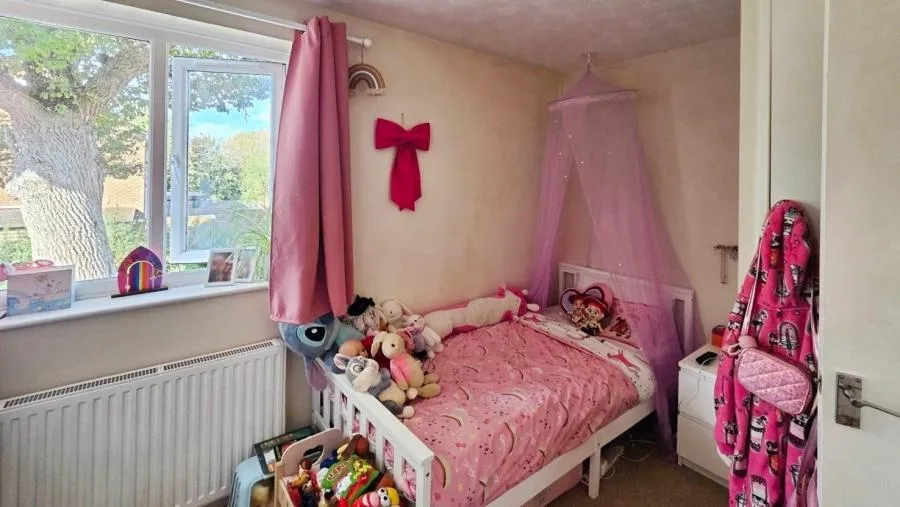 Maxey Close, Shaw, SN5, photo 7