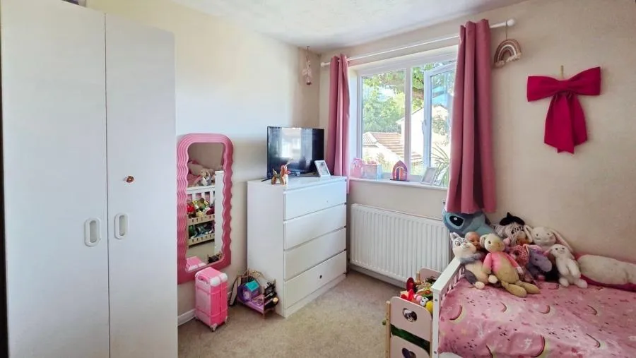 Maxey Close, Shaw, SN5, photo 8