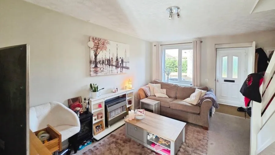 Maxey Close, Shaw, SN5, photo 5