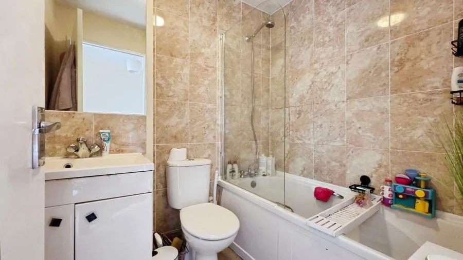 Maxey Close, Shaw, SN5, photo 9