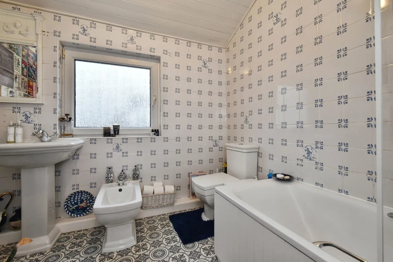 Parklands Road, Parklands, SA18, photo 17