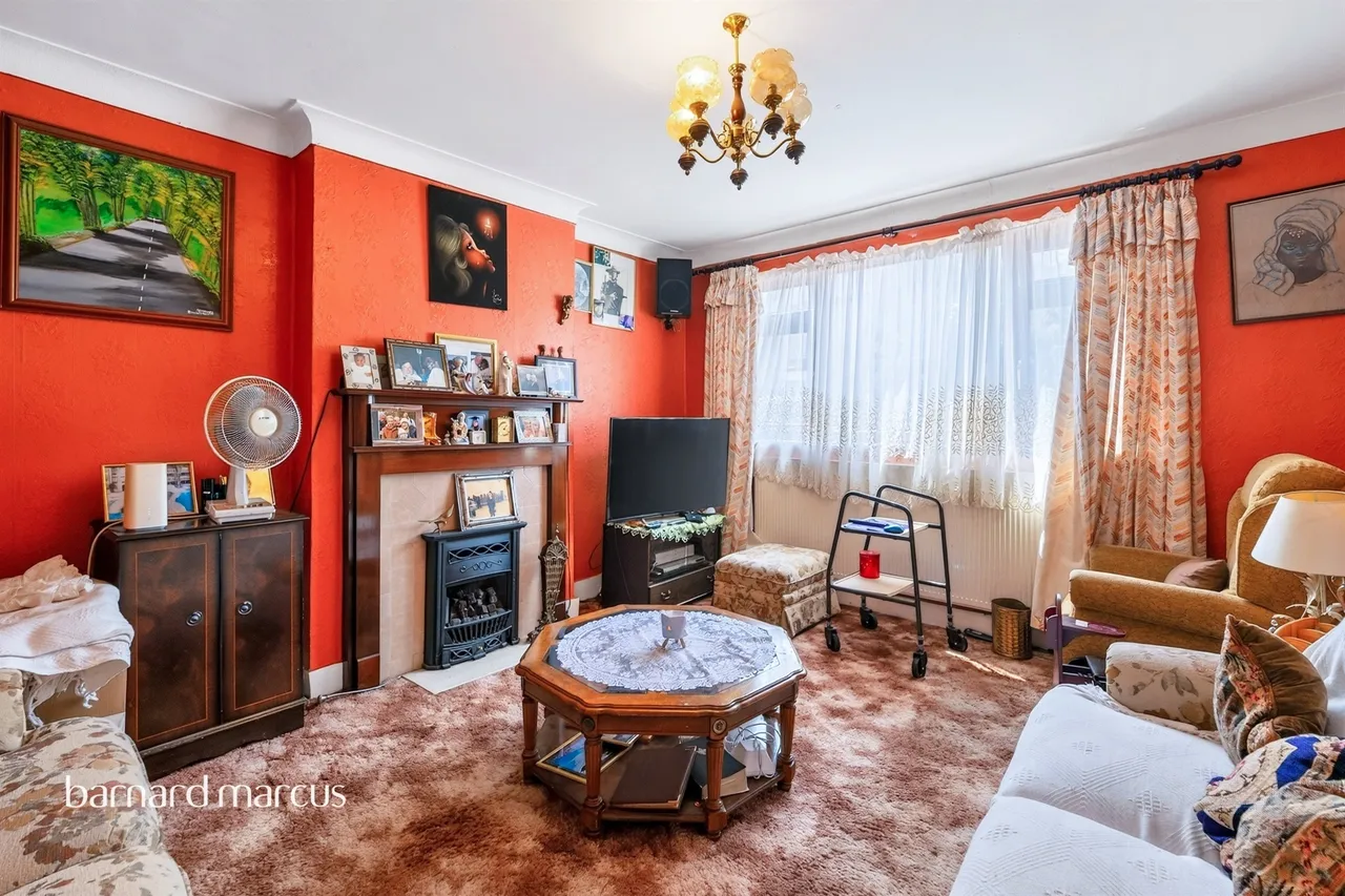 Barforth Road, London, photo 2