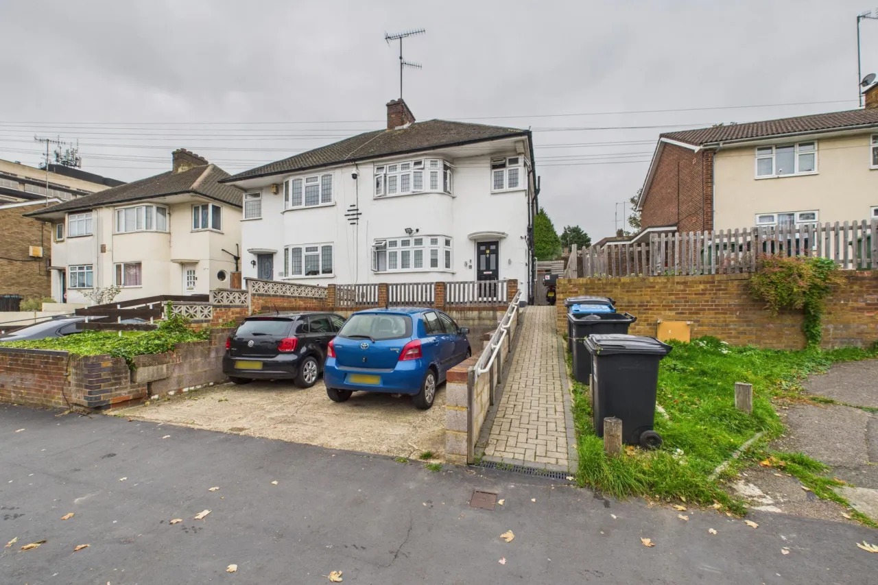 6 bed property for sale, Lawn Lane, Hemel Hempstead, HP3