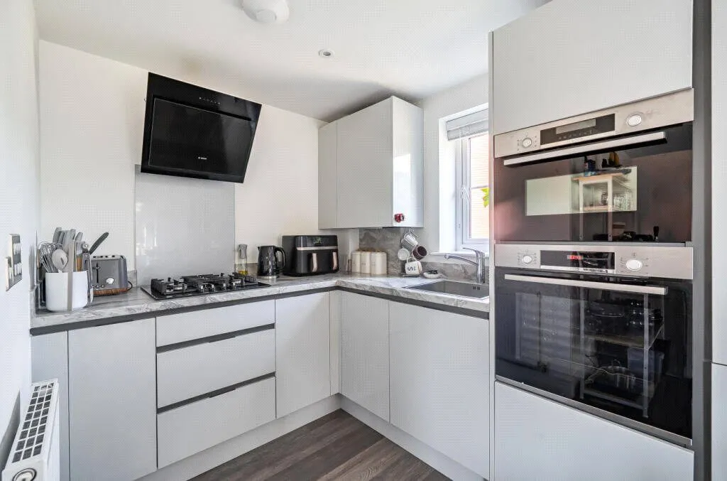Harvest Path, Finchwood Park, RG40, photo 4