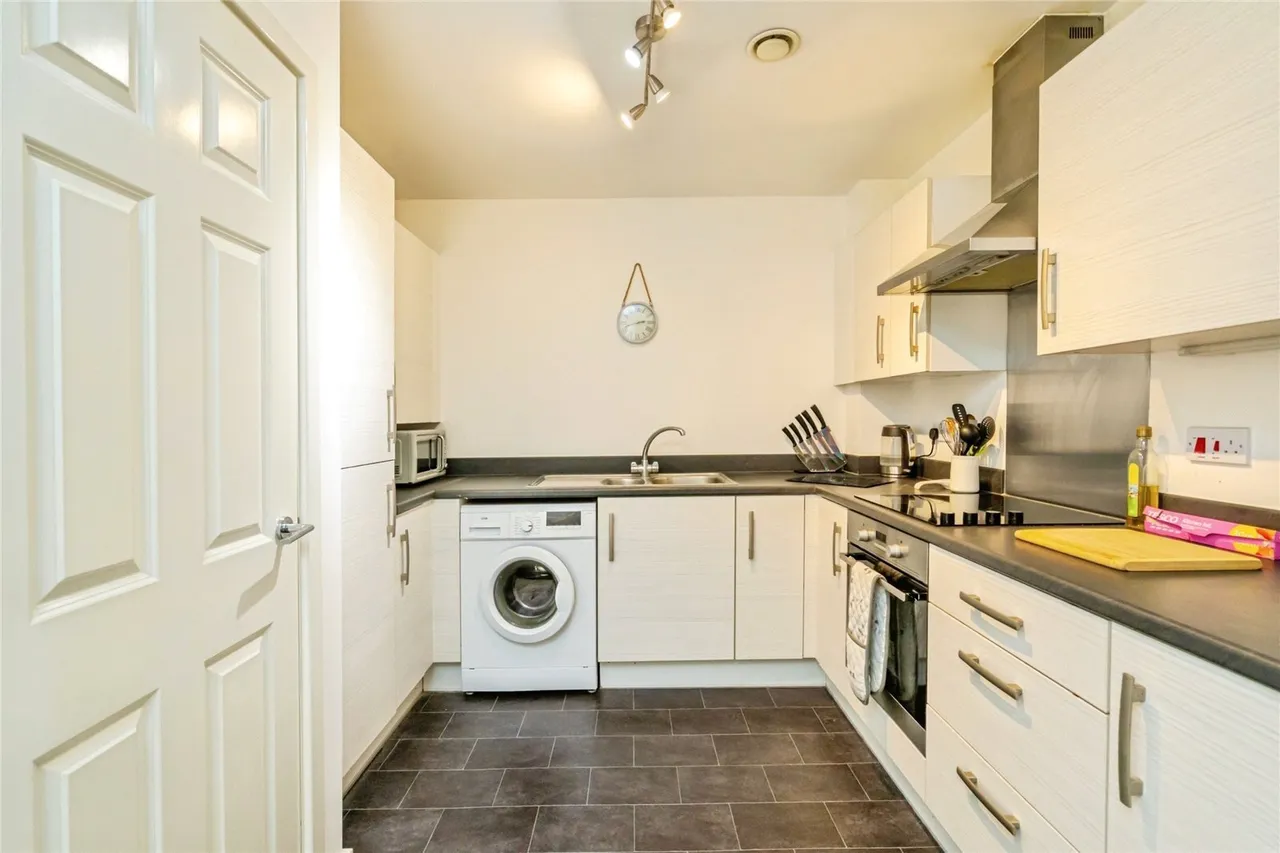 Longley Road, Chichester, PO19, photo 13