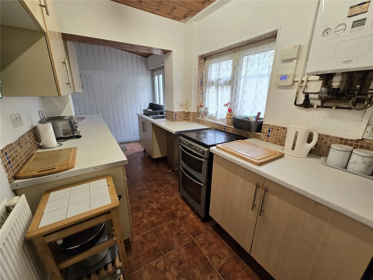 Beulah Square, Caernarfon, LL55, photo 4