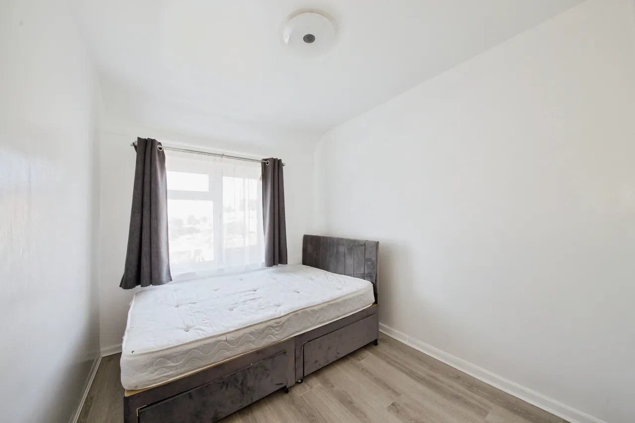 Cannington Road, Dagenham, RM9, photo 17