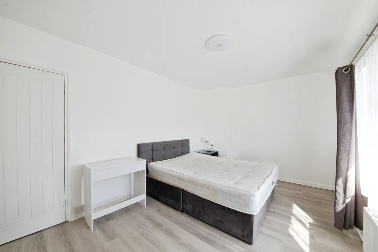 Cannington Road, Dagenham, RM9, photo 14