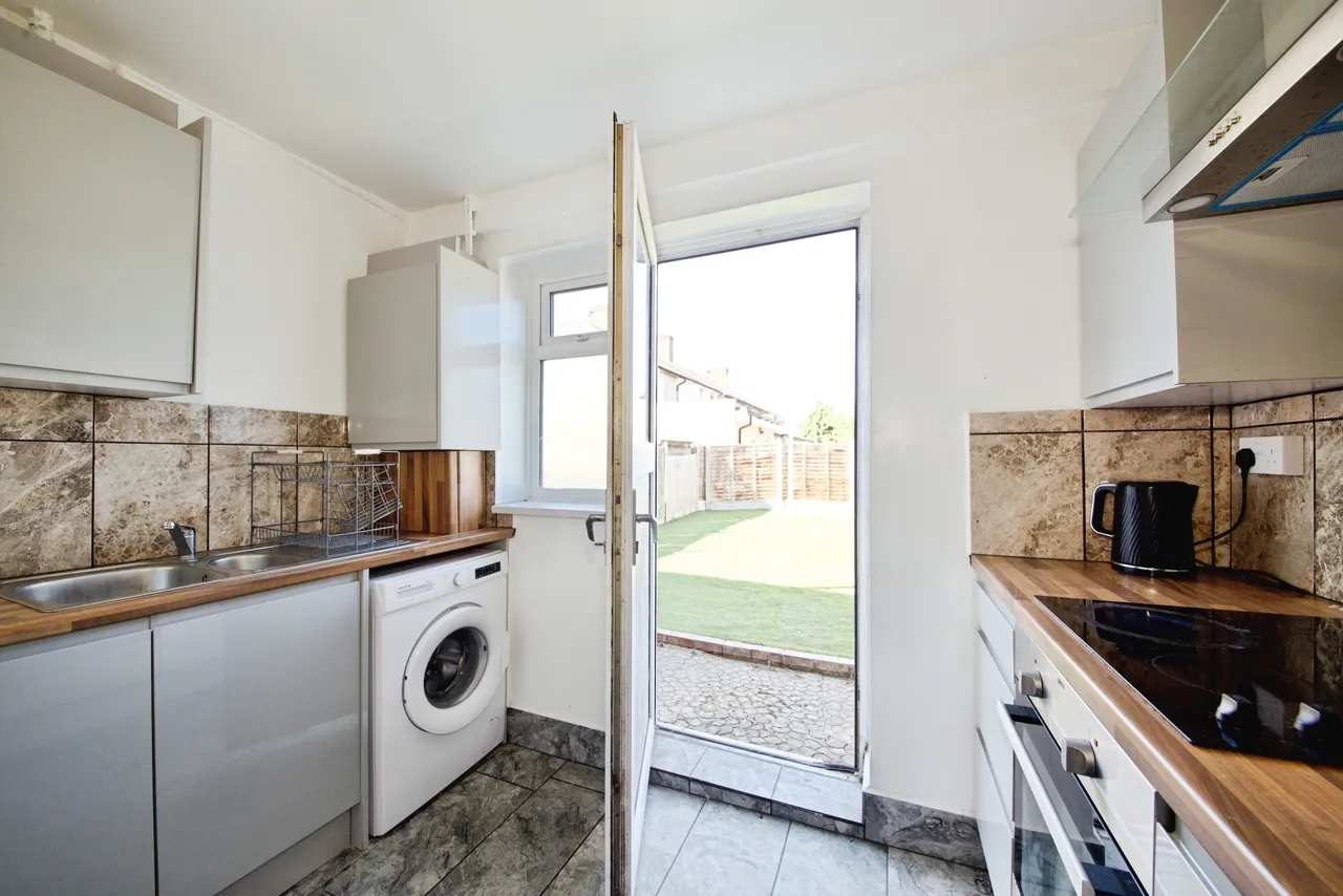 Cannington Road, Dagenham, RM9, photo 2