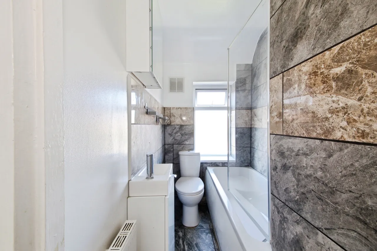 Cannington Road, Dagenham, RM9, photo 19