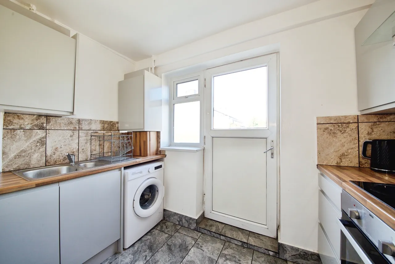 Cannington Road, Dagenham, RM9, photo 4