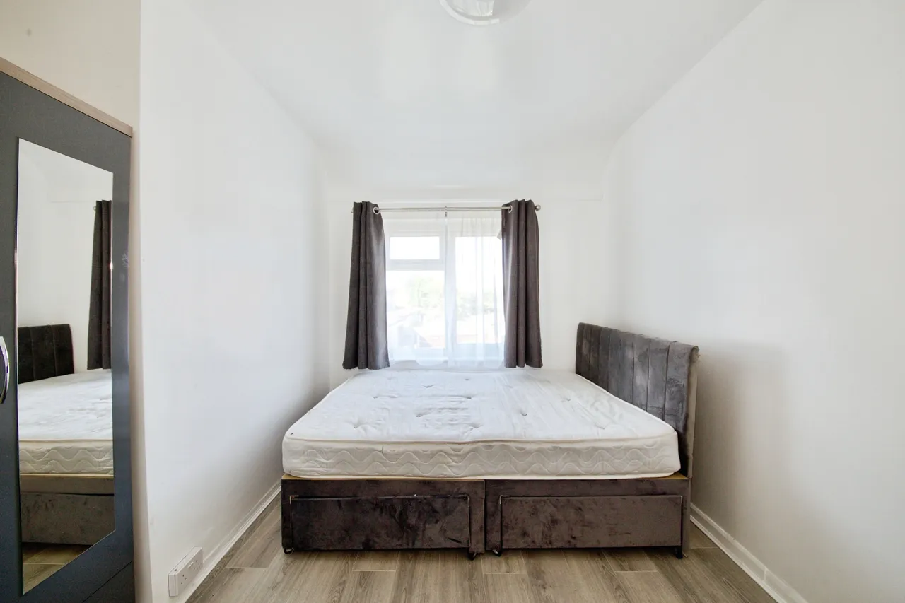 Cannington Road, Dagenham, RM9, photo 16