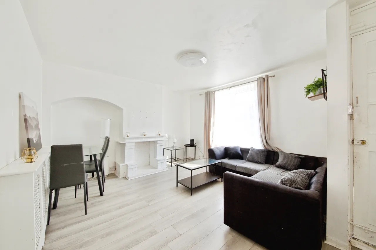 Cannington Road, Dagenham, RM9, photo 5