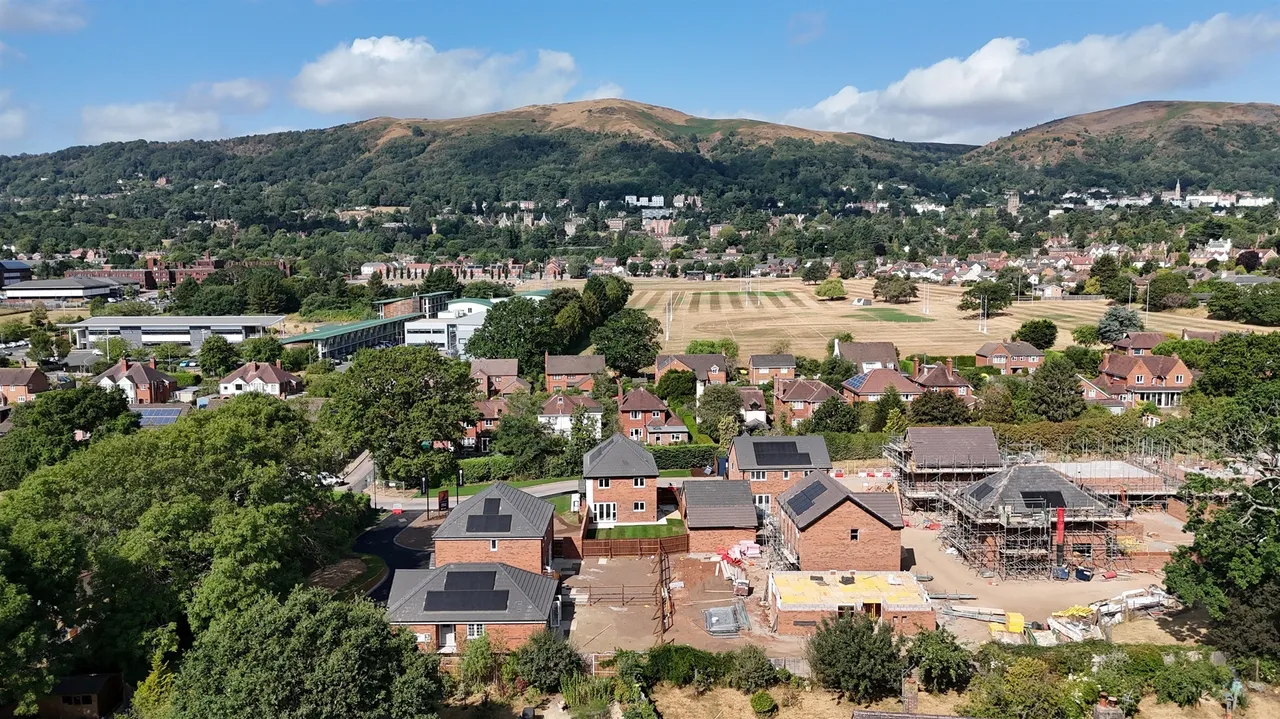 Scholars Court, Malvern, WR14, photo 17