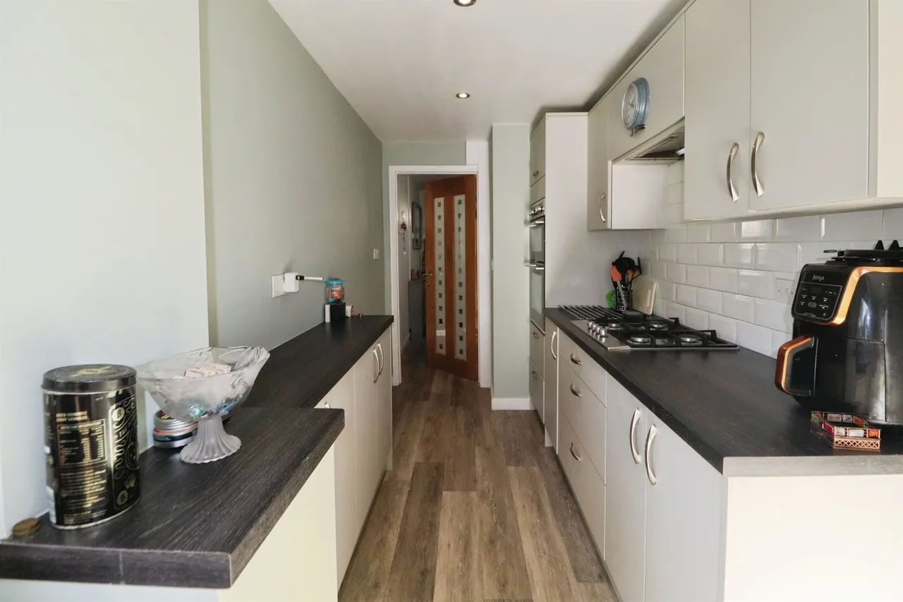 Sir Ivor Place, Dinas Powys, CF64, photo 5