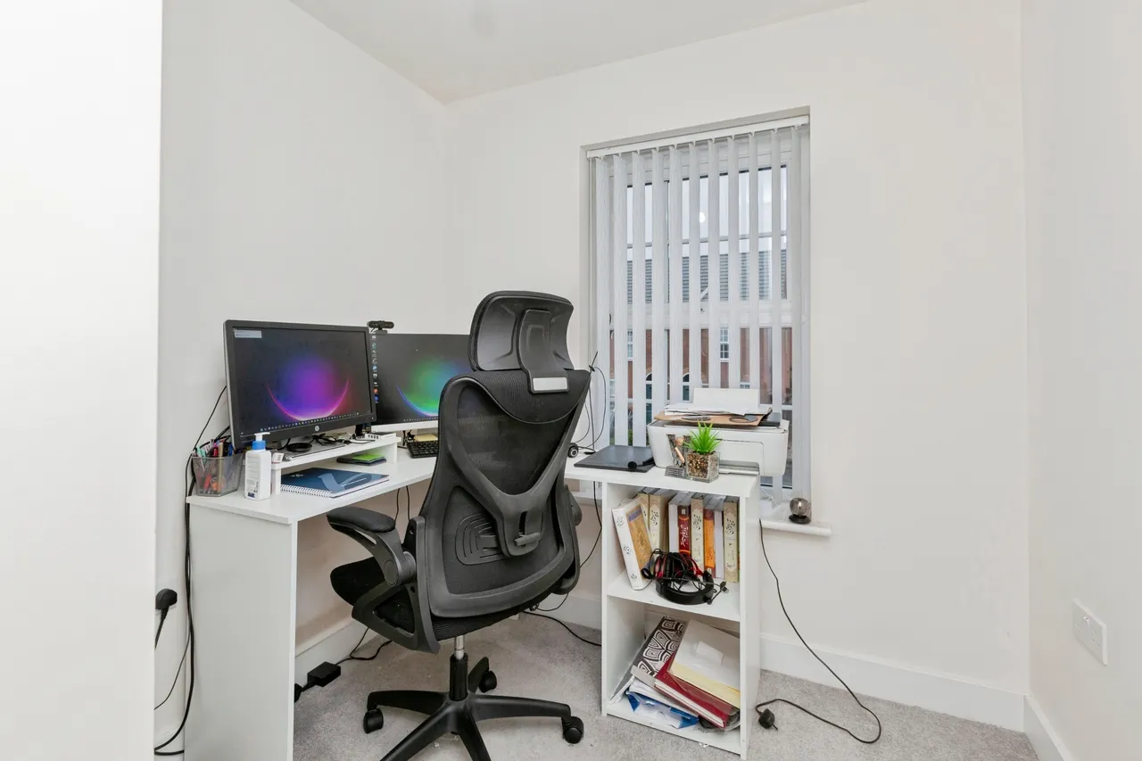 Inver Road, Leicester, LE19, photo 10