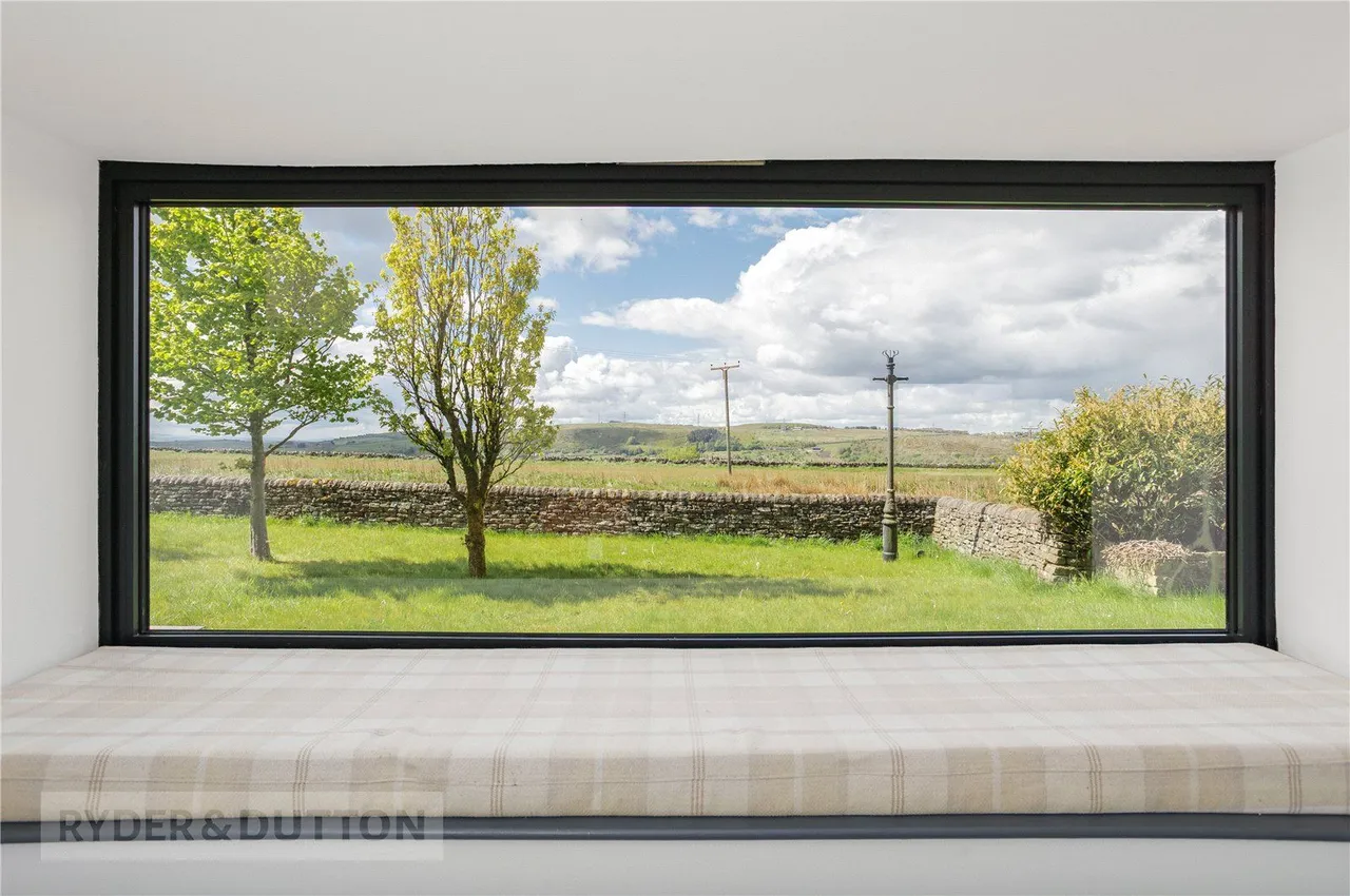Broad Lane, Delph, OL3, photo 16