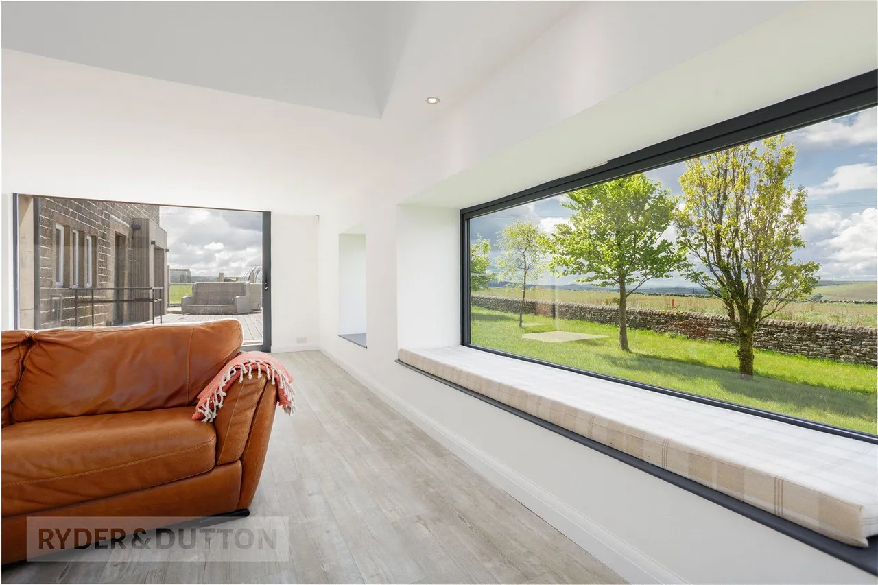 Broad Lane, Delph, OL3, photo 15