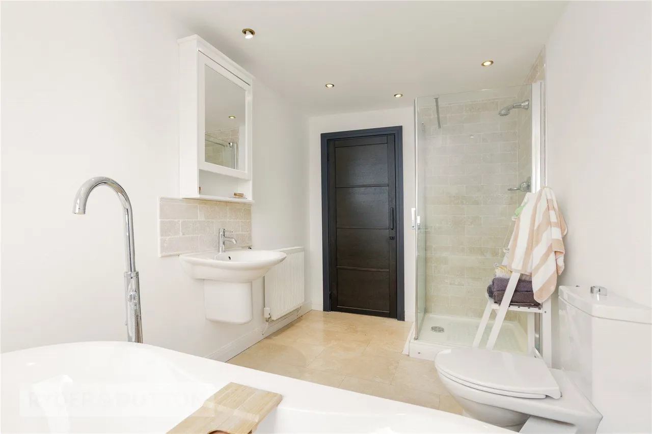 Broad Lane, Delph, OL3, photo 22
