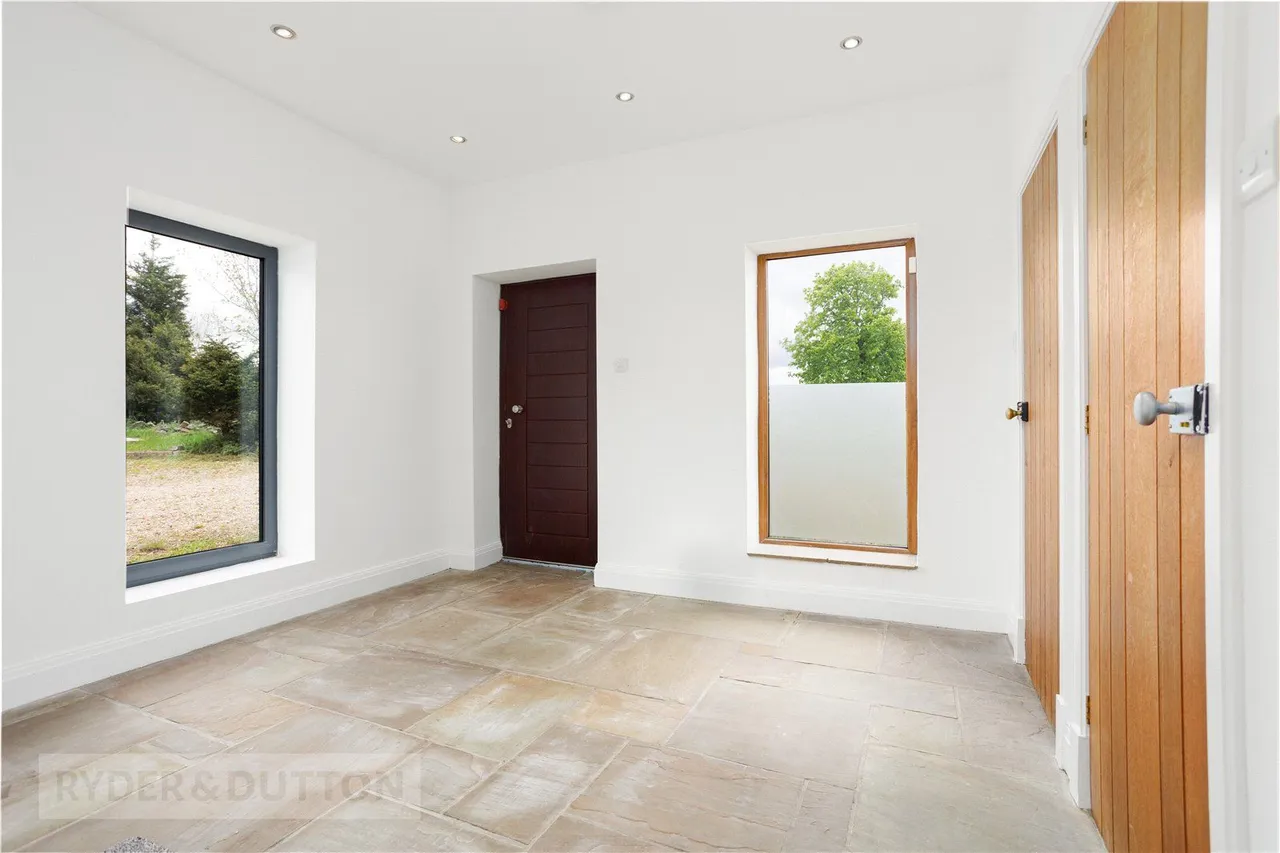 Broad Lane, Delph, OL3, photo 31