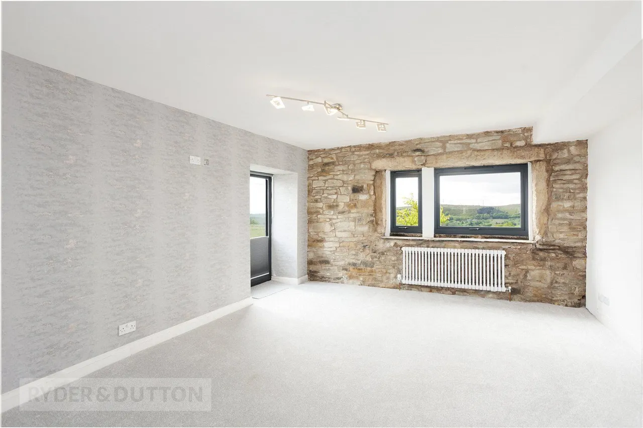 Broad Lane, Delph, OL3, photo 17