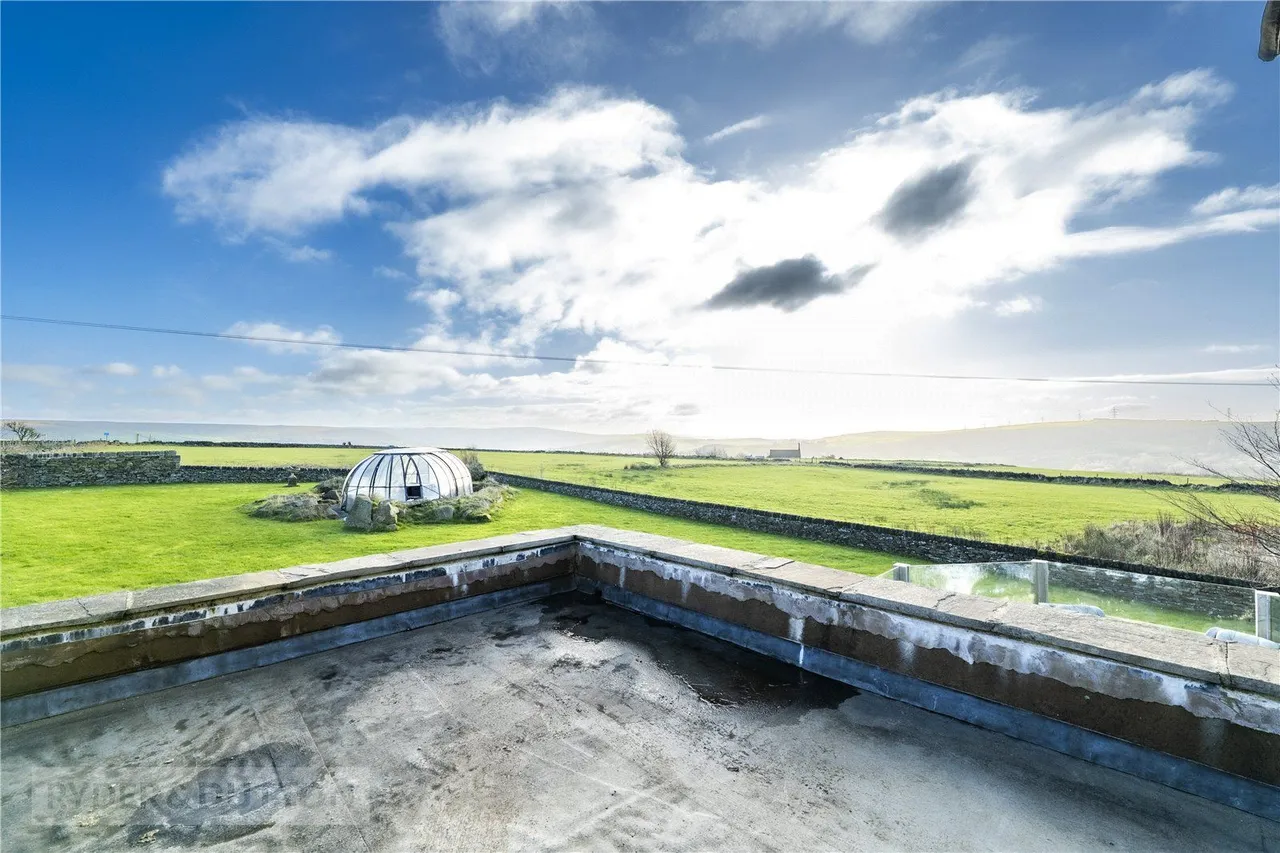 Broad Lane, Delph, OL3, photo 18