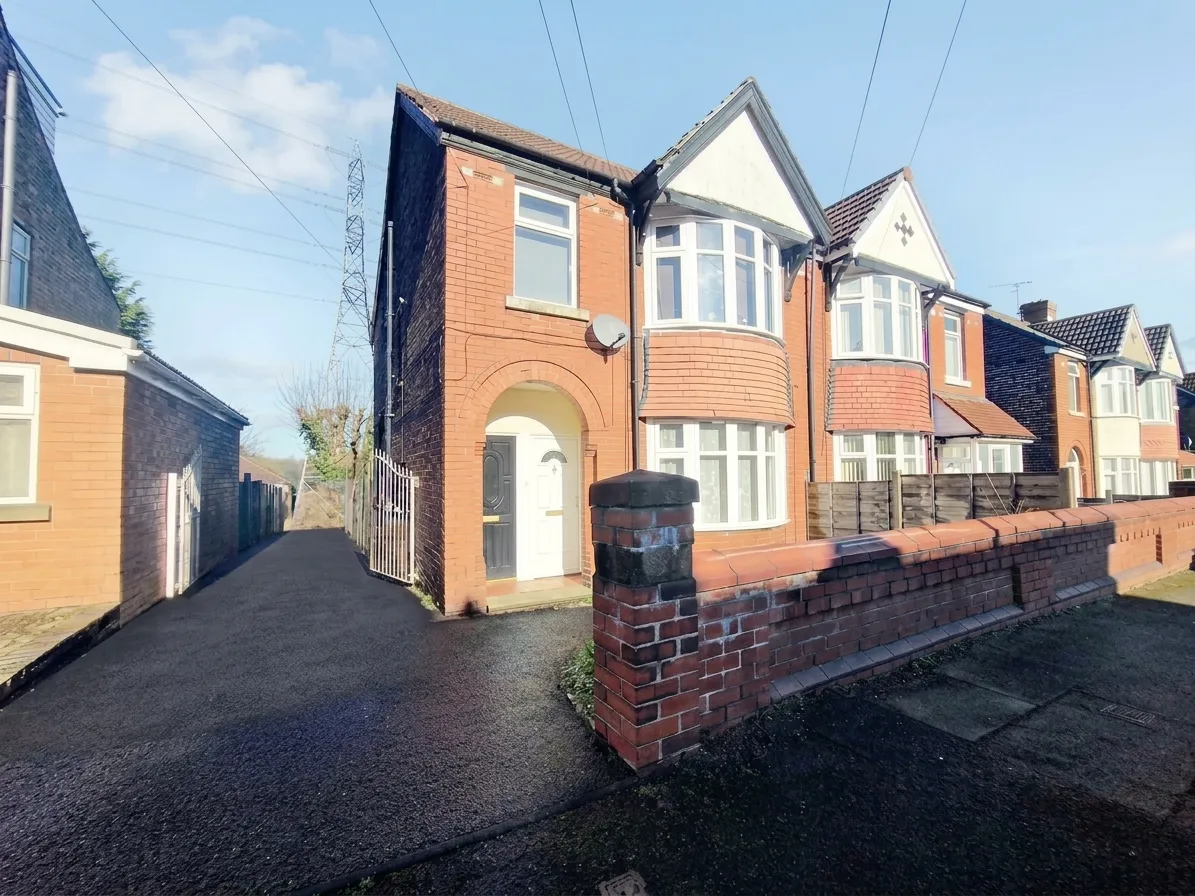 1 bed flat to rent, Walker Avenue, Whitefield, M45