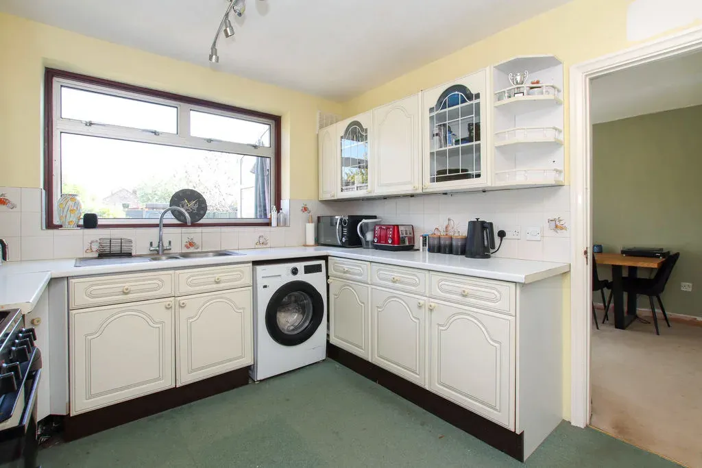 Christchurch Road, Tring, Hertfordshire, HP23 4EE, photo 6