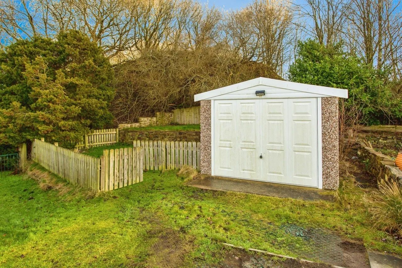 Blackburn Road, Whittle-le-Woods, Chorley, Lancashire, PR6, photo 12