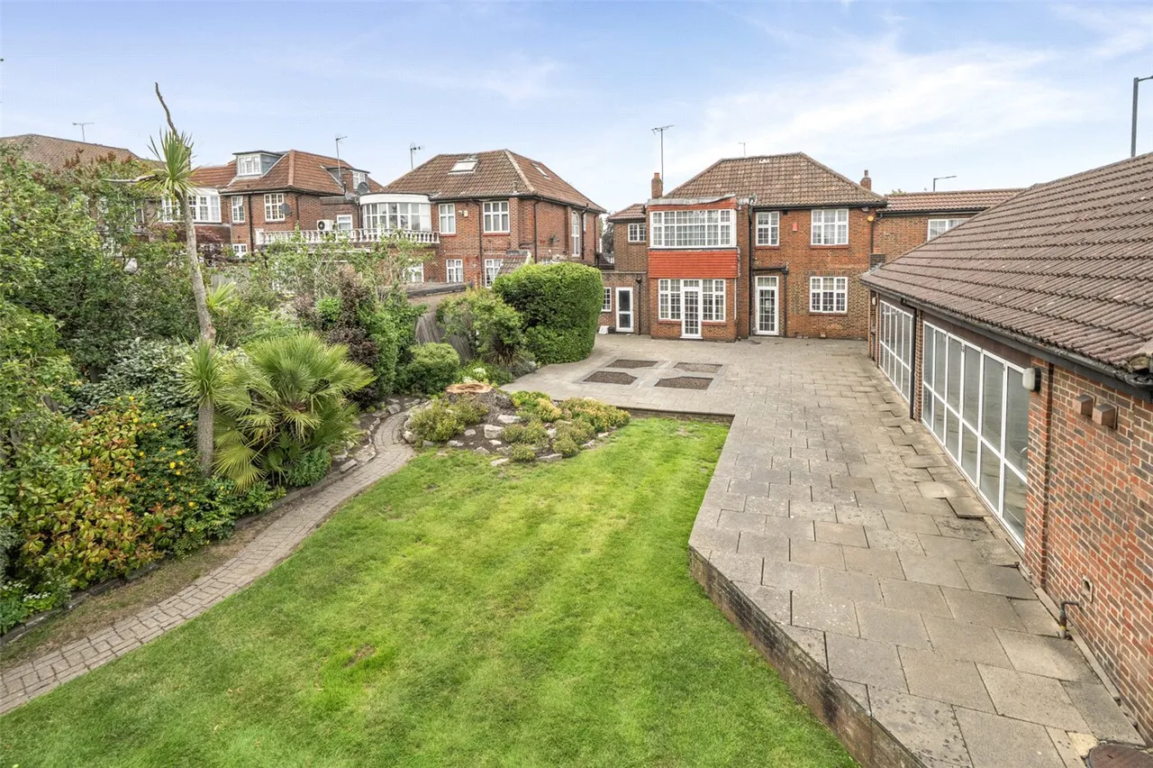 Haslemere Gardens, Finchley, N3, photo 25