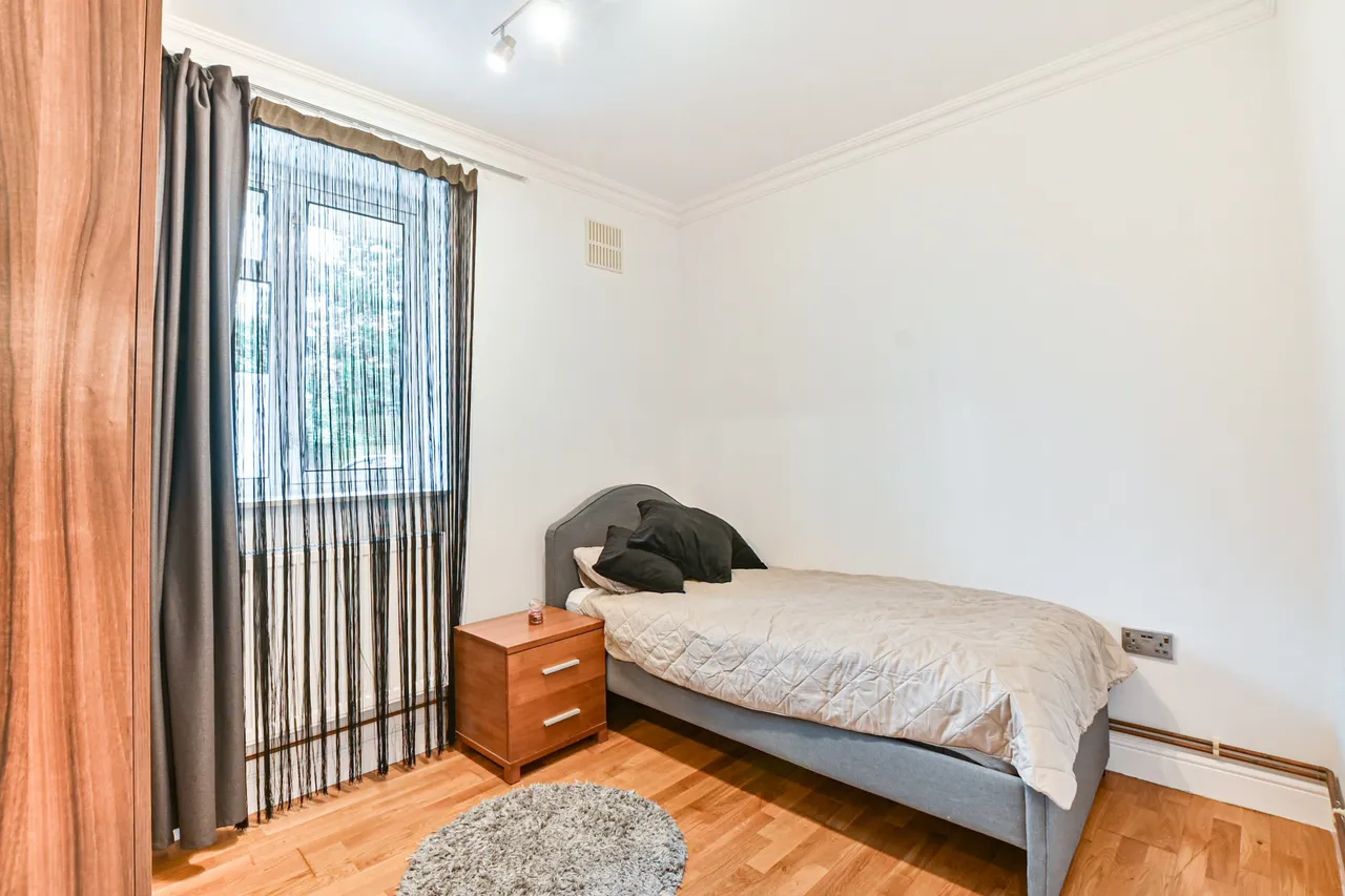 London, NW6, photo 9