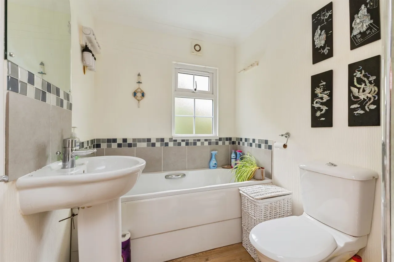 Totnes Road, Paignton, TQ4, photo 16