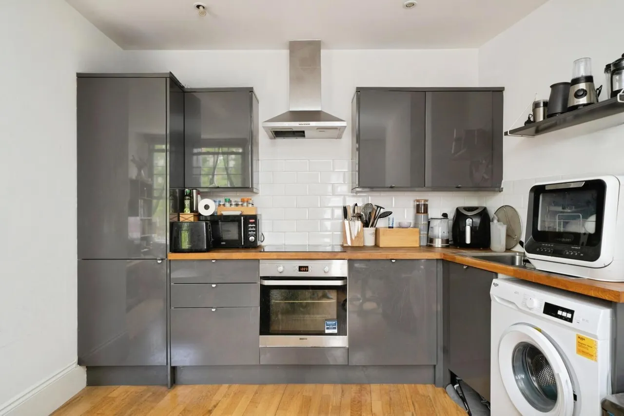 Bridge Street, Leatherhead, KT22, photo 5