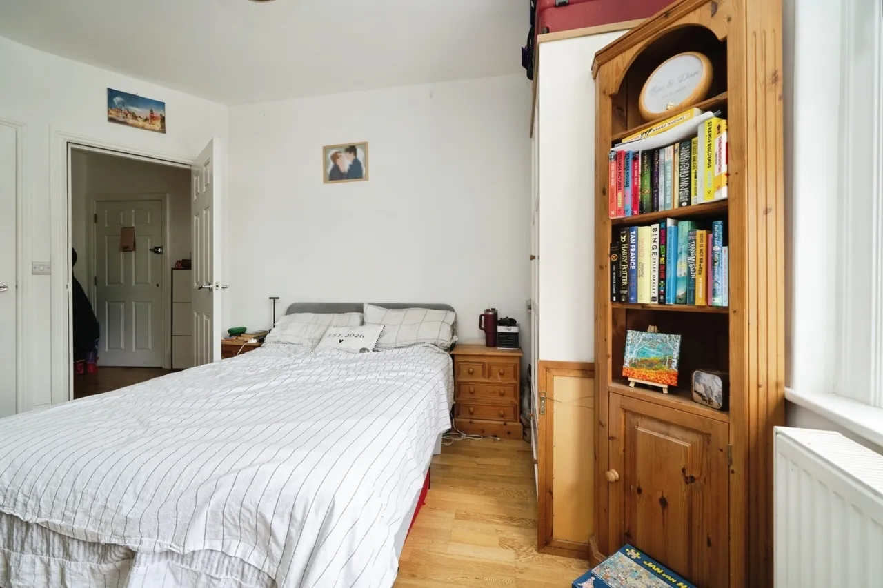 Bridge Street, Leatherhead, KT22, photo 6