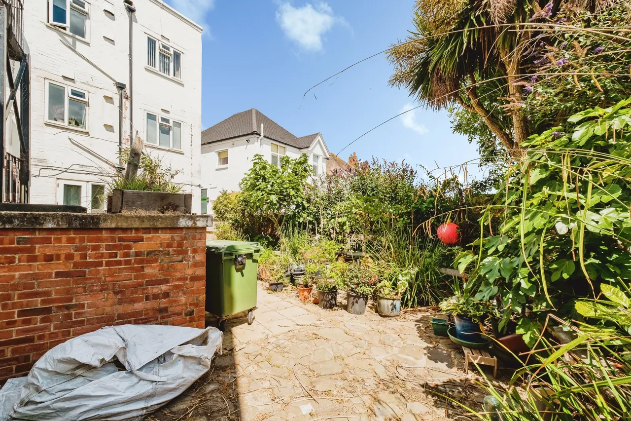 West Parade, Worthing, BN11, photo 18