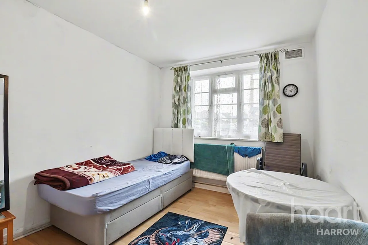Princes Drive, Harrow, HA1, photo 2